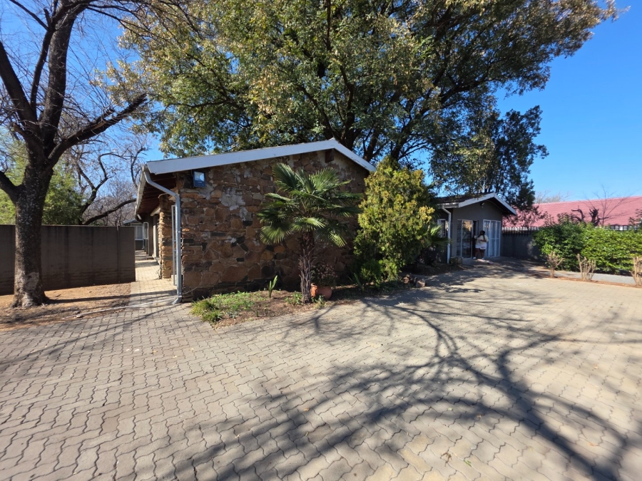 16 Bedroom Property for Sale in Universitas Free State